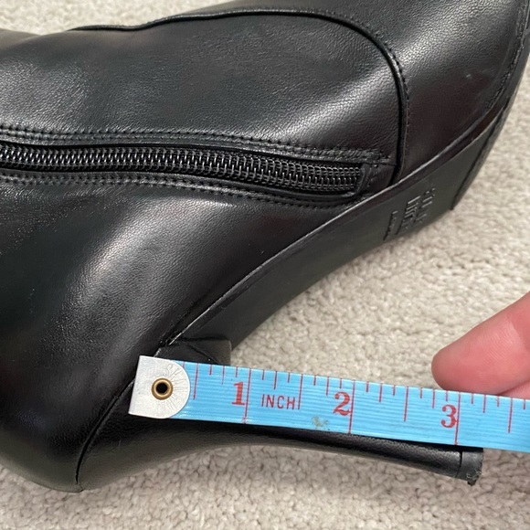 Stuart Weitzman Nyer Black Nappa To The Knee Boots EUC Like New Size 7 - Picture 9 of 10